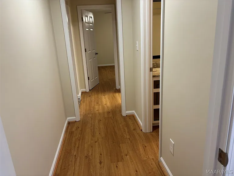 924 Peachtree St — Photo 24