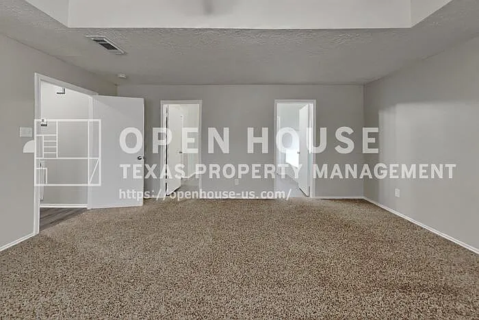 1247 Kings Creek Trl — Photo 8