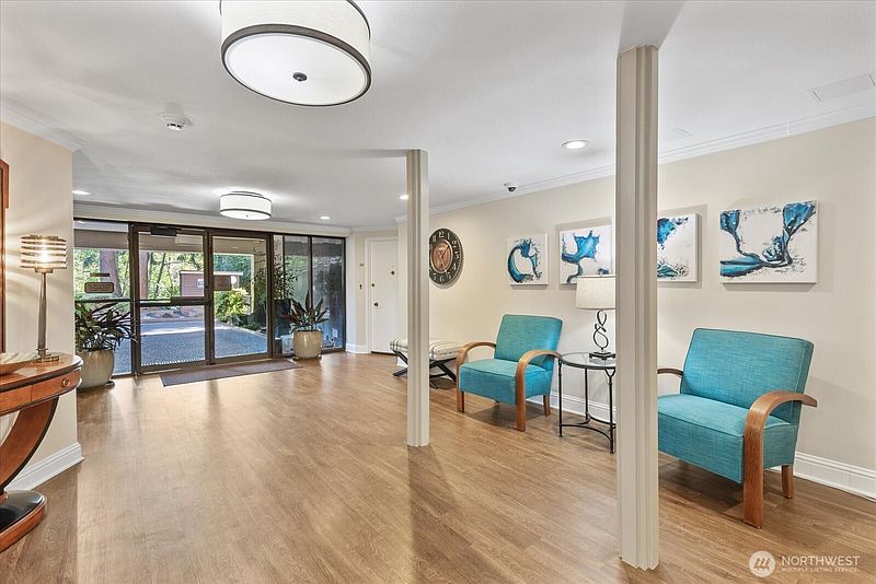 4th image of 550 Elm Way #105