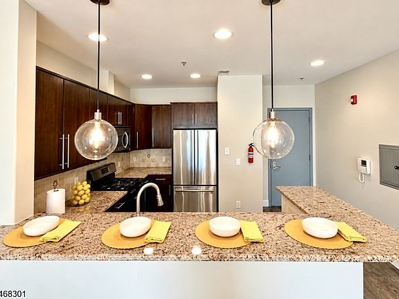 2nd image of 130 South St APT 2D