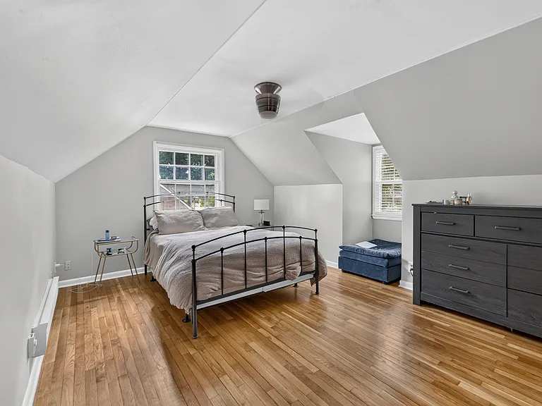 7237 Roe Ave — Photo 15