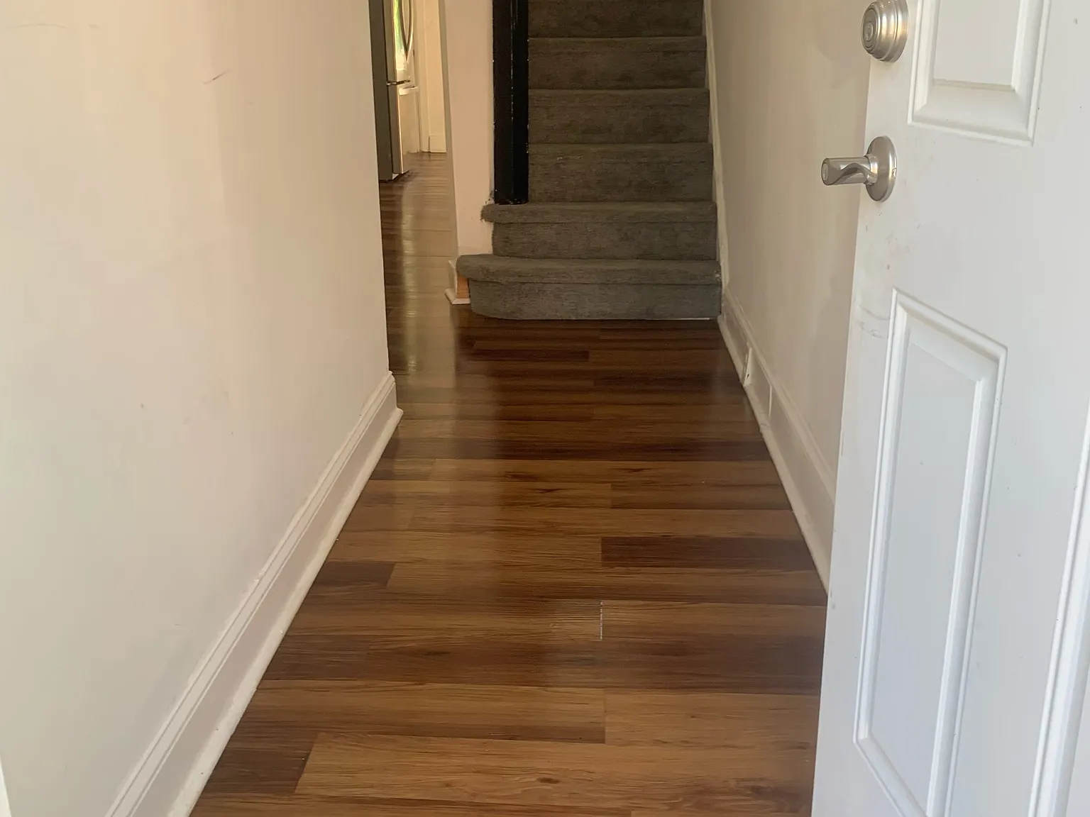 3 bed, 860 sqft, $1,500 — Photo 2