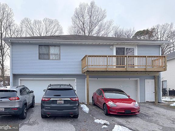 3rd image of 814 Windstream Way Unit A
