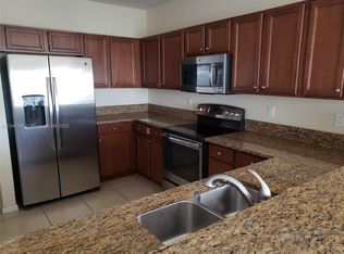 8740 NW 97th Ave #220, Miami, FL 33178