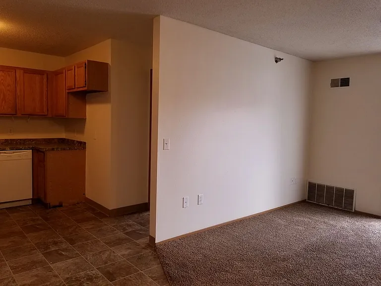 4010 University Ave — Photo 3