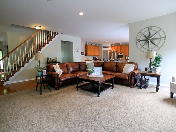 4th image of 17142 Paddington Ct