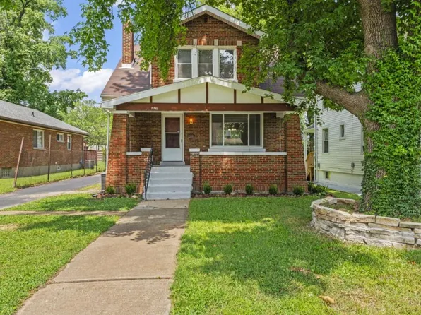 7241 Saint Andrews Pl, Saint Louis, MO 63121