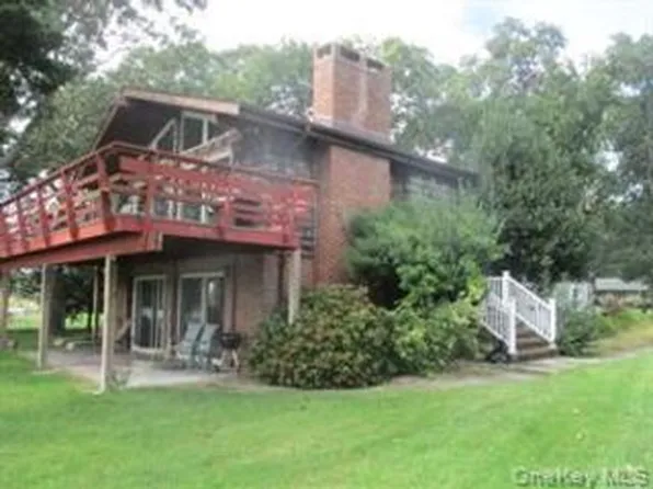 3830 Ole Jule Ln, Mattituck, NY 11952