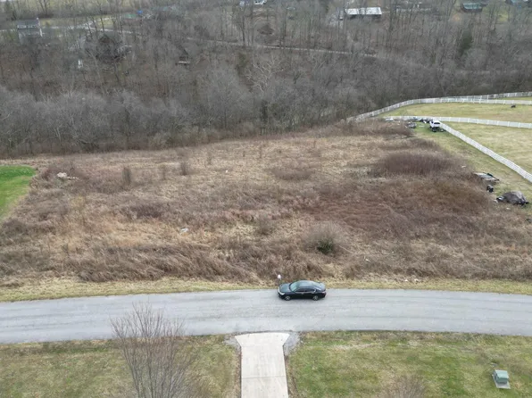 26 River Run Dr, Lancaster, KY 40444