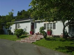 973 Knob Hill Rd, Ukiah, CA 95482