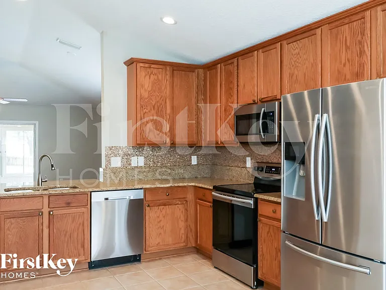 1105 Beckingham Dr — Photo 5