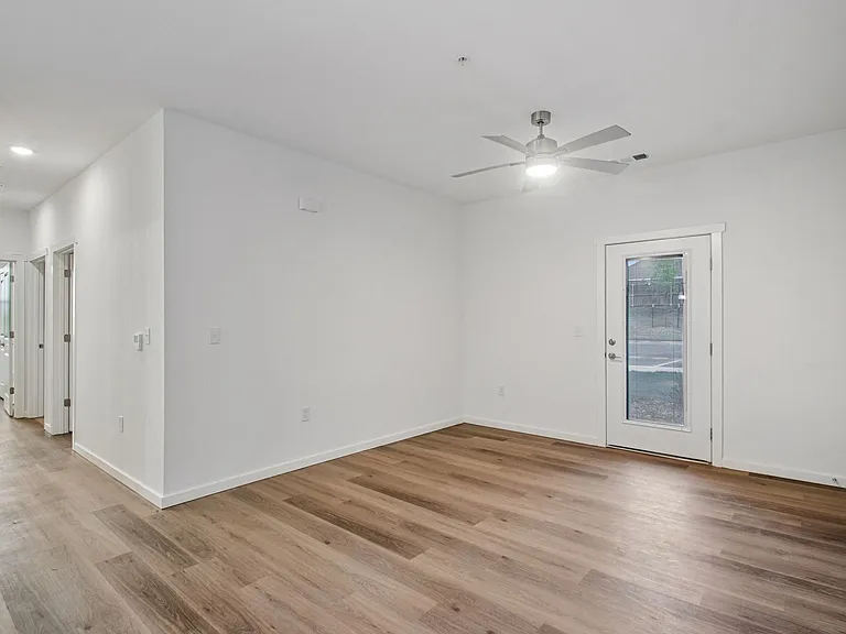 Portland Place Apartments — Photo 25
