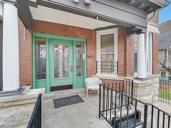 2nd image of 1657 N Francisco Ave APT 3