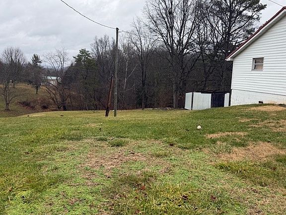 3rd image of 1084 Cottageville Rd