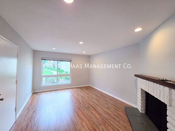 4th image of 3701 Country Club Dr Unit 3