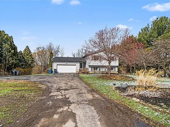 3rd image of 1333 Whitney Rd