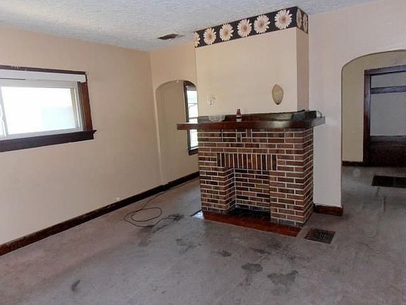 2nd image of 249 Gramont Ave