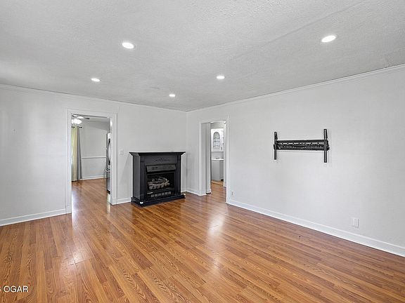 2nd image of 132 McConnell Ave