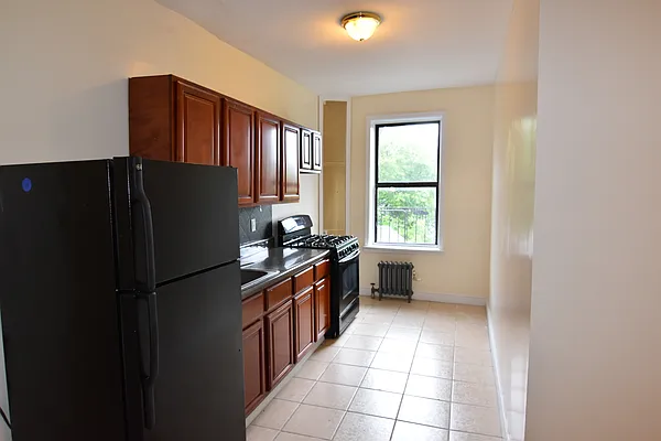 Rented by Zuz Realty | media 14