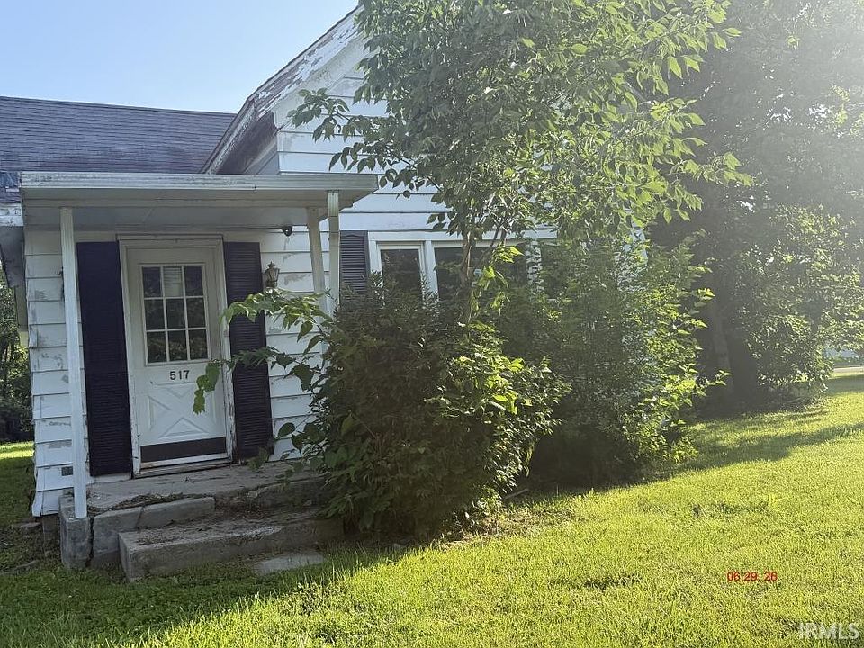 1st image of 517 E 4th St
