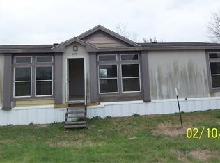 225 Fm 696, Elgin, TX 78621