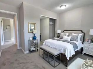 5820 58a St #205, Red Deer, AB T4N2M7