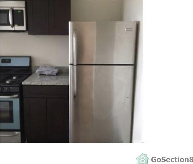 1st image of 6627 S Greenwood Ave APT 2A