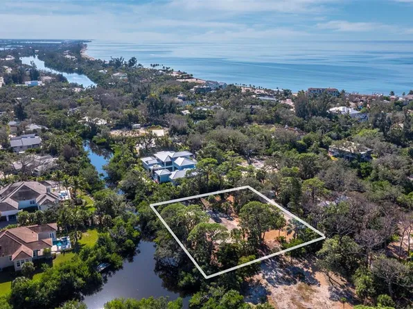 7233 Pine Needle Rd, Sarasota, FL 34242