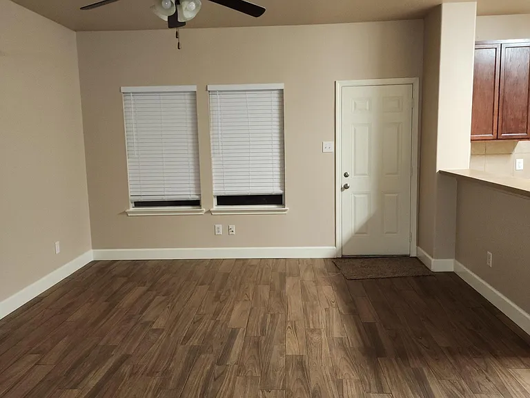 4918 Landward Ln — Photo 6