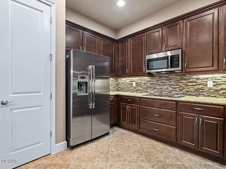 829 Pinewood Dr — Photo 12