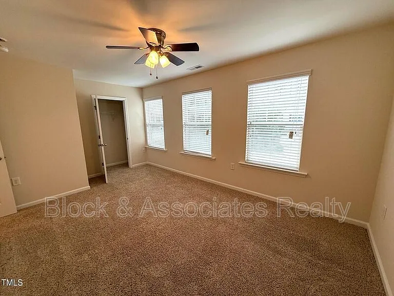238 Begen St — Photo 28