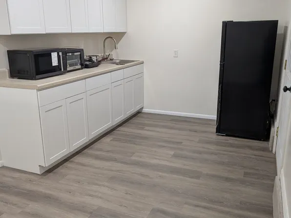 77 Delicado Dr #C, White Rock, NM 87547