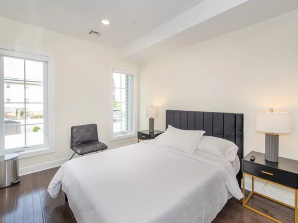 1608 52nd Street image 6 of 11