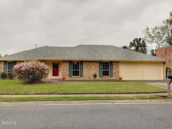 2nd image of 104 Creekwood Dr