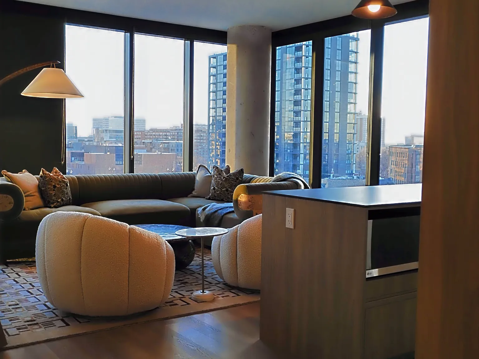 Stead 220 Fulton Market — Photo 2