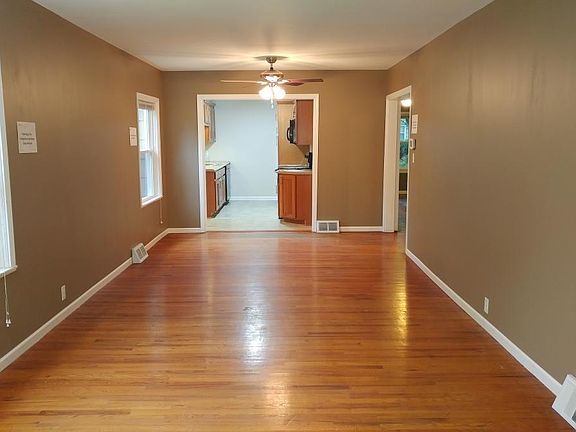 5th image of 1011 W 81st St
