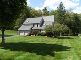 10 Rolling Meadow Dr, Holliston, MA 01746