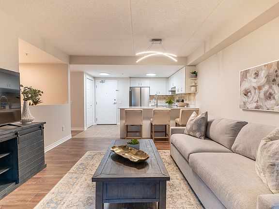 5th image of 39 Goodwin Dr #110