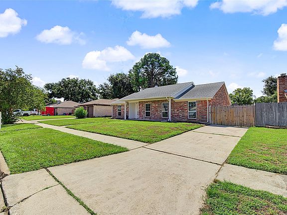 3rd image of 7015 Northleaf Dr