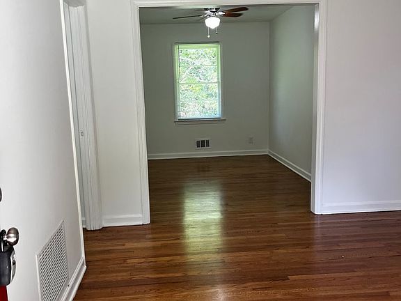4th image of 2952 Audubon Dr