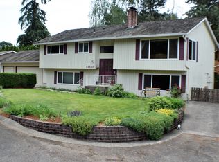 17157 SE Stanhelma Dr, Gladstone, OR