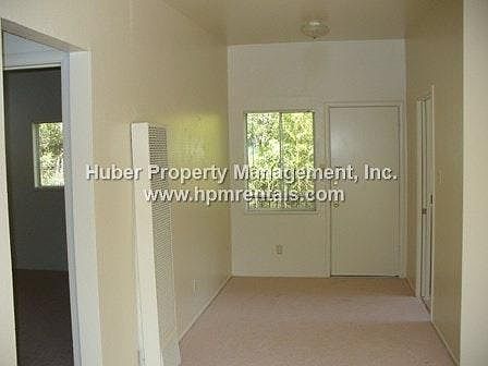 3rd image of 425 Finley St APT 9