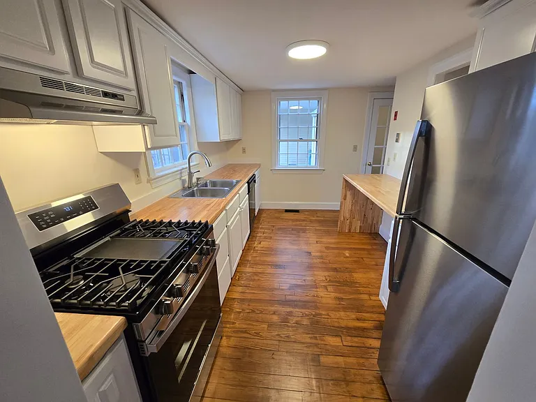 5 Hillside Ave — Photo 7