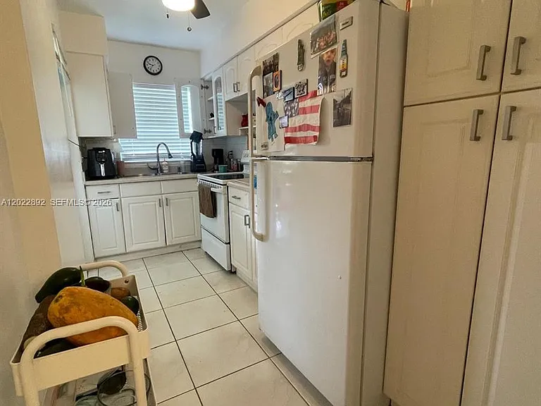 201 NE 14th Ave #5A — Photo 1