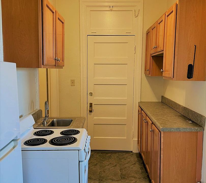 2nd image of 417 North St APT 7