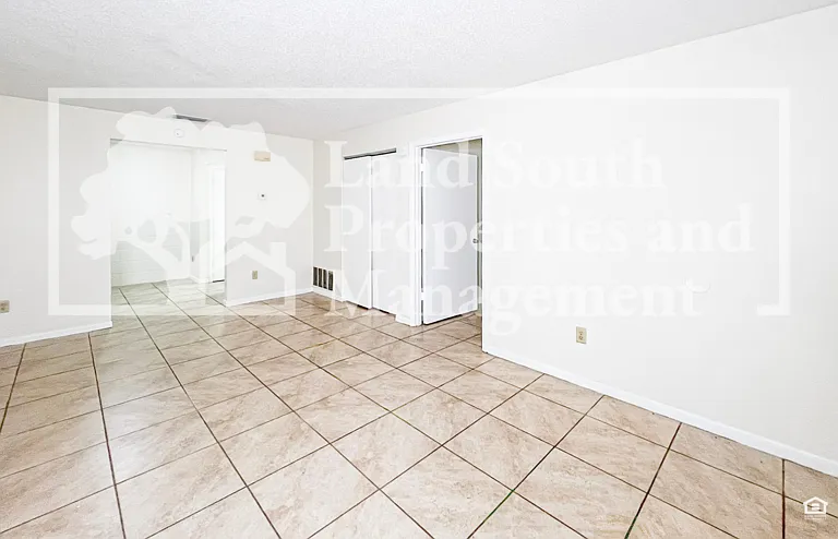725 E Lime St #B-A — Photo 14