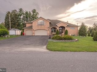 536 Remington Dr, Shippensburg, PA 17257