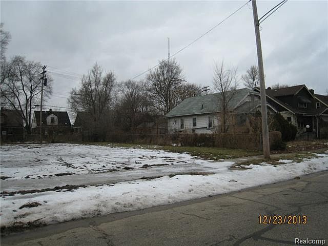 2nd image of 12723 Tuller St