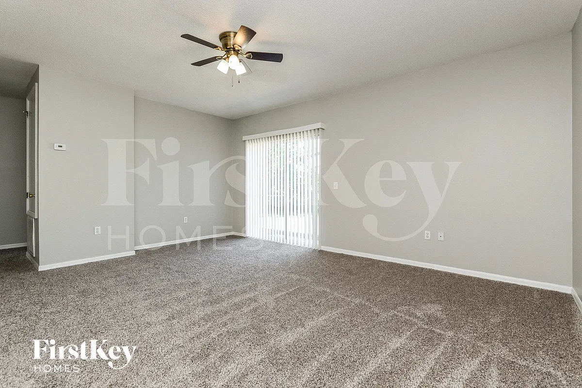 Building Photo - 651 Cotulla Dr