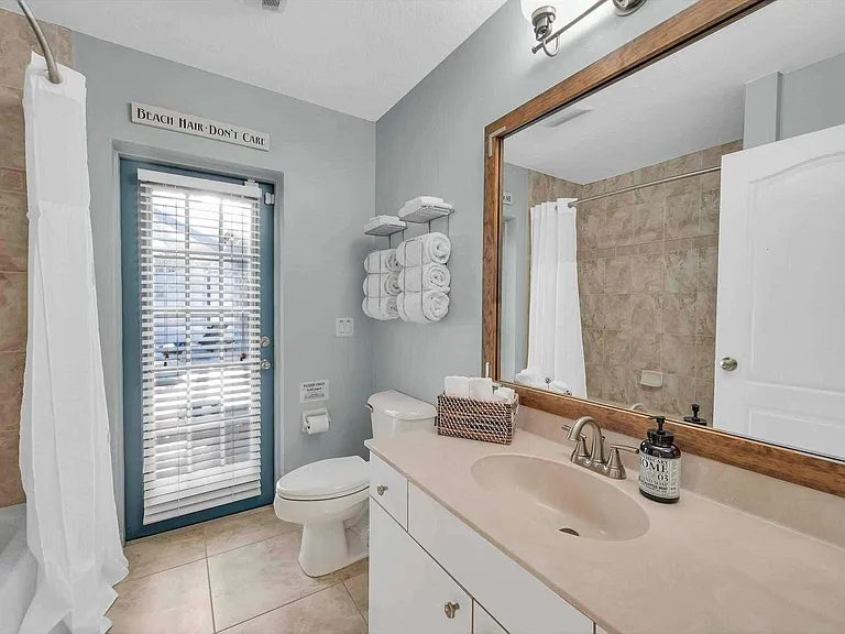 5464 NW Milner Dr — Photo 37